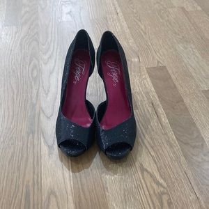 Fergie Women’s Black Sparkly Sequin Formal 4.5 Inch Stilettos Heels